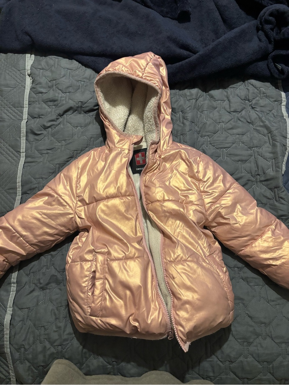 Swiss Tech Girls' Shimmery Rose Hooded Puffer Jacket